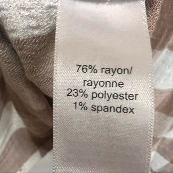 Maurice’s Buffalo Plaid khaki and white Button Down Shirt size large - Picture 7 of 7